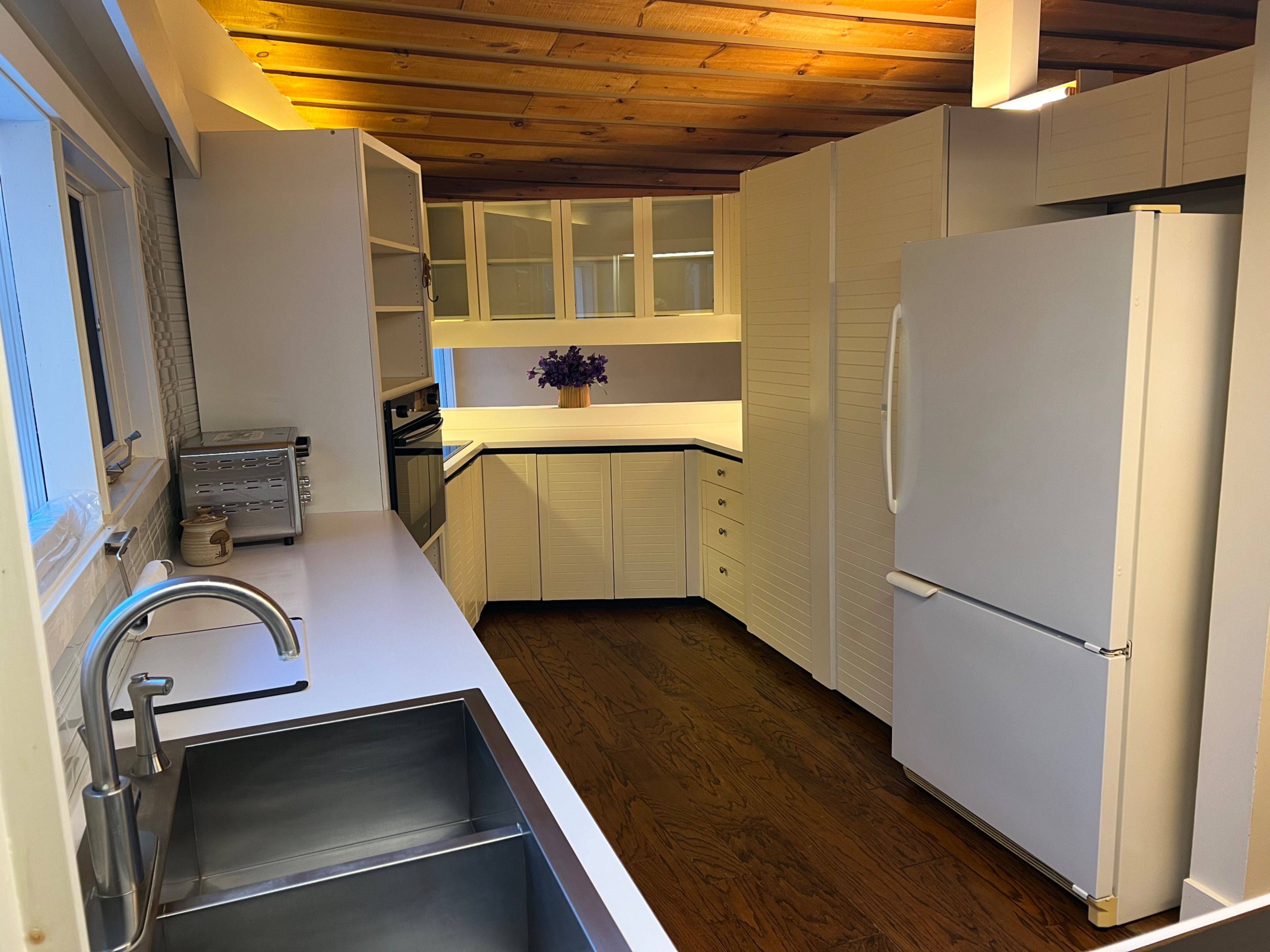 King, ON L7B 0C7,128 Brule TRL