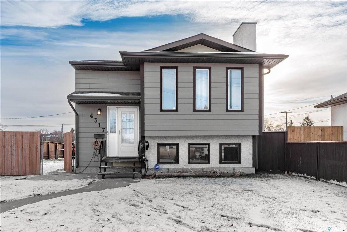 Regina, SK S4R 0X1,4317 3rd AVENUE N