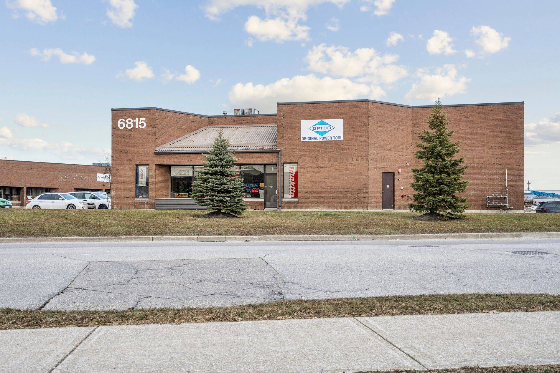 Mississauga, ON L4V 1S4,6815 Rexwood RD #4-5