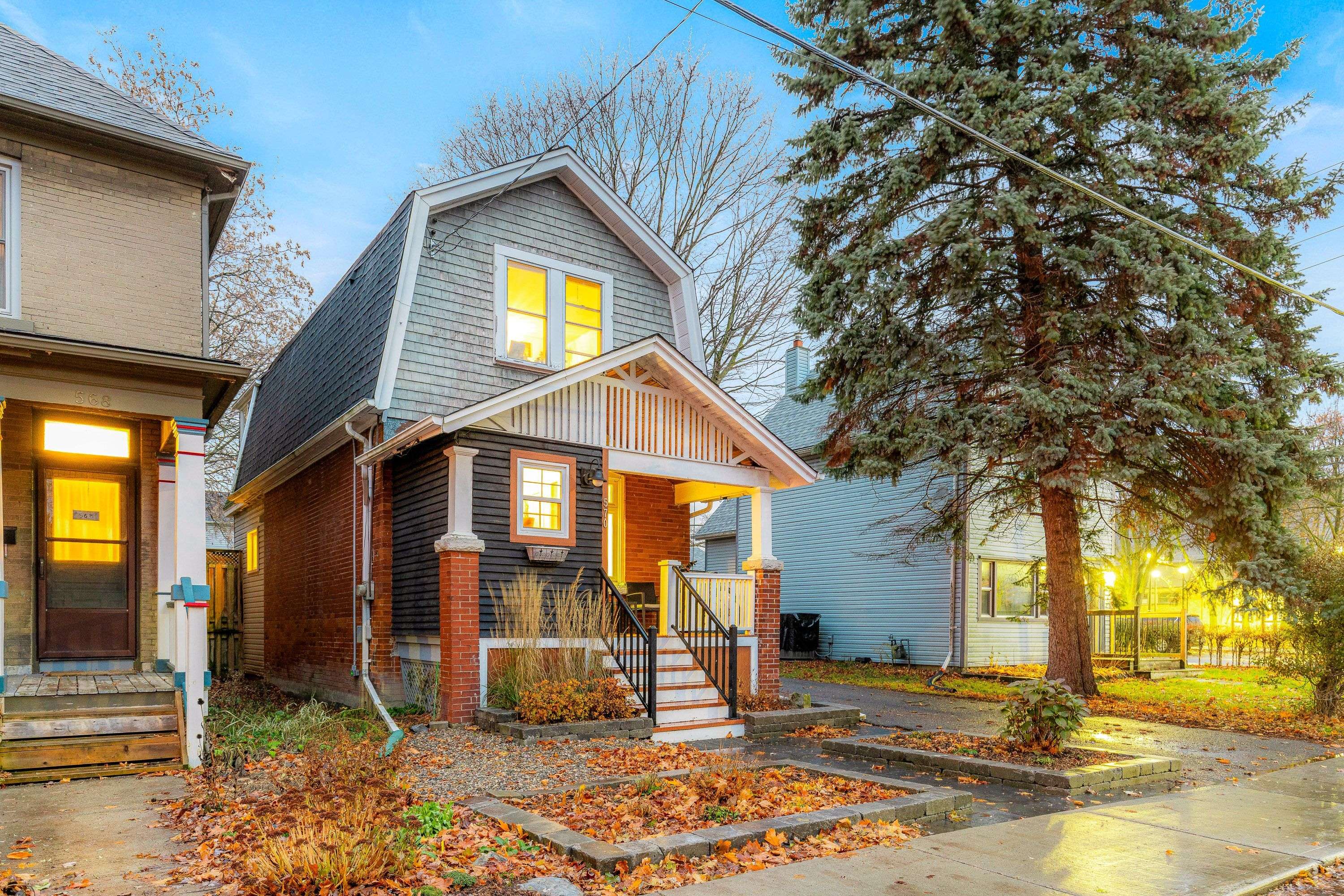 Kingston, ON K7K 4M2,570 Frontenac ST