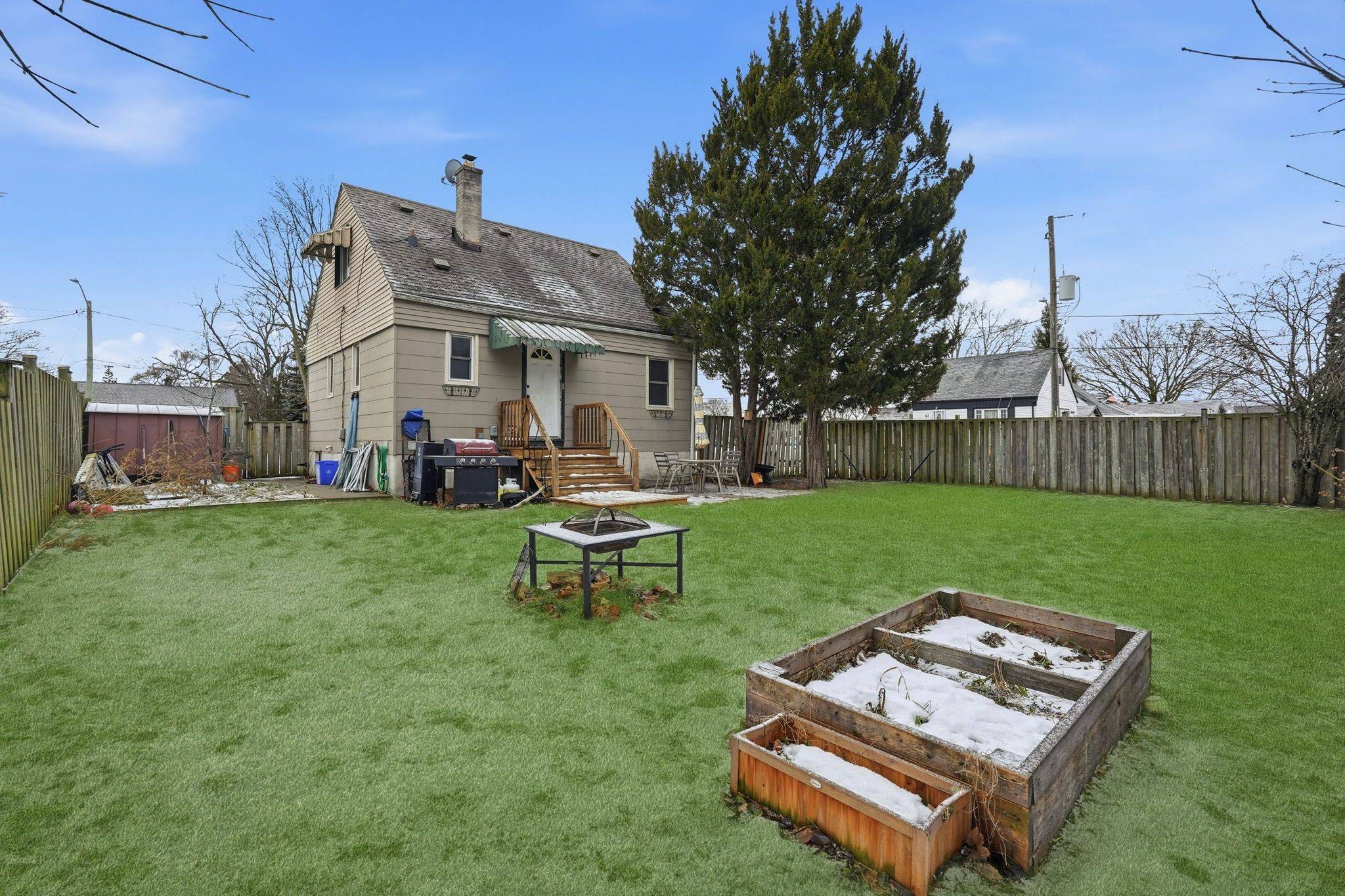 Brantford, ON N3T 5C4,53 Alexander DR