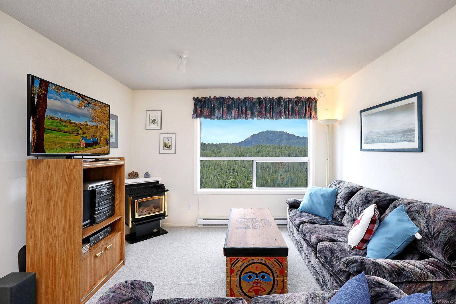 Courtenay, BC V9J 1L0,1105 Henry Rd #308