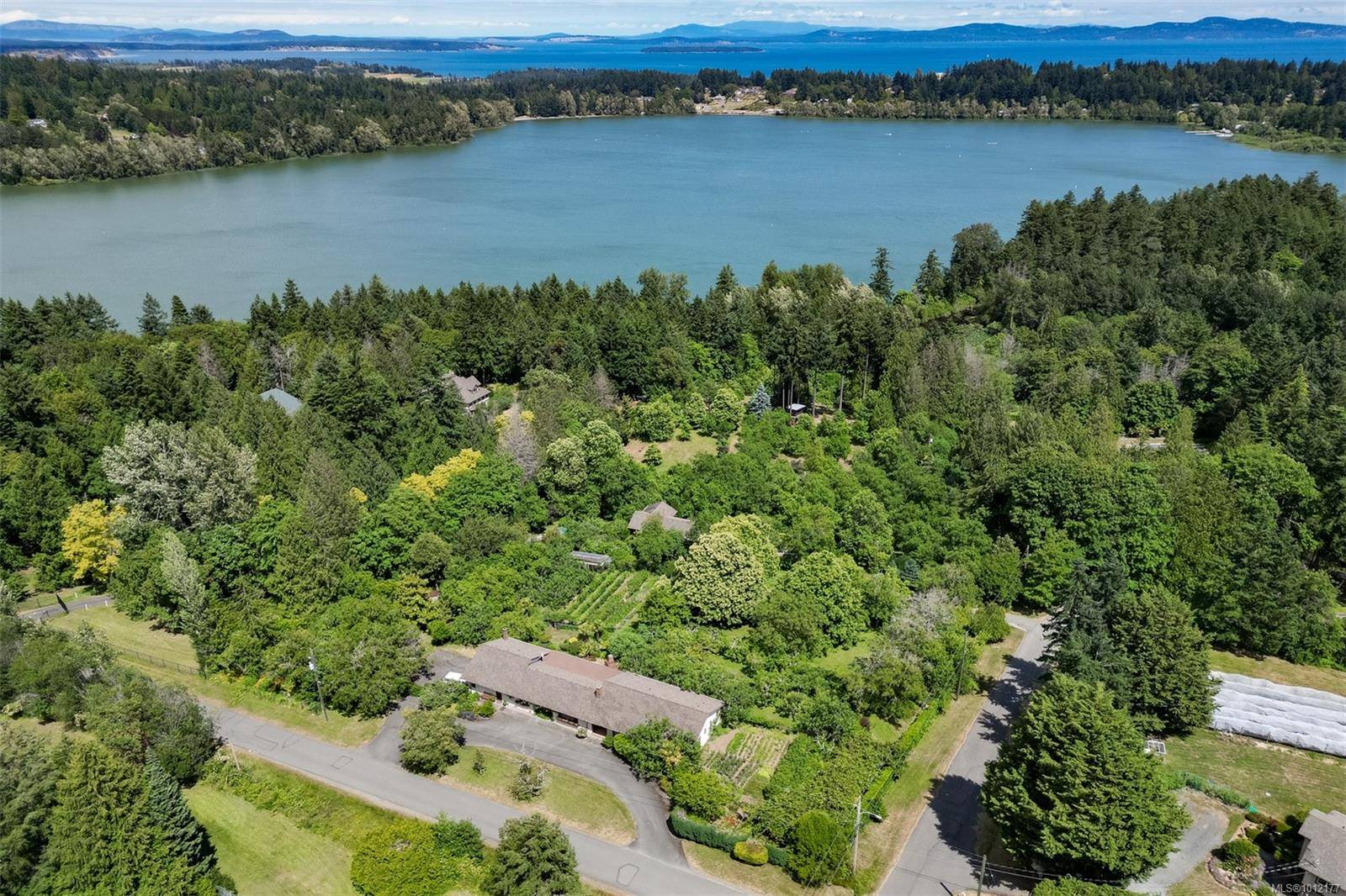 Saanich, BC V9E 2A8,5489 Forest Hill Rd