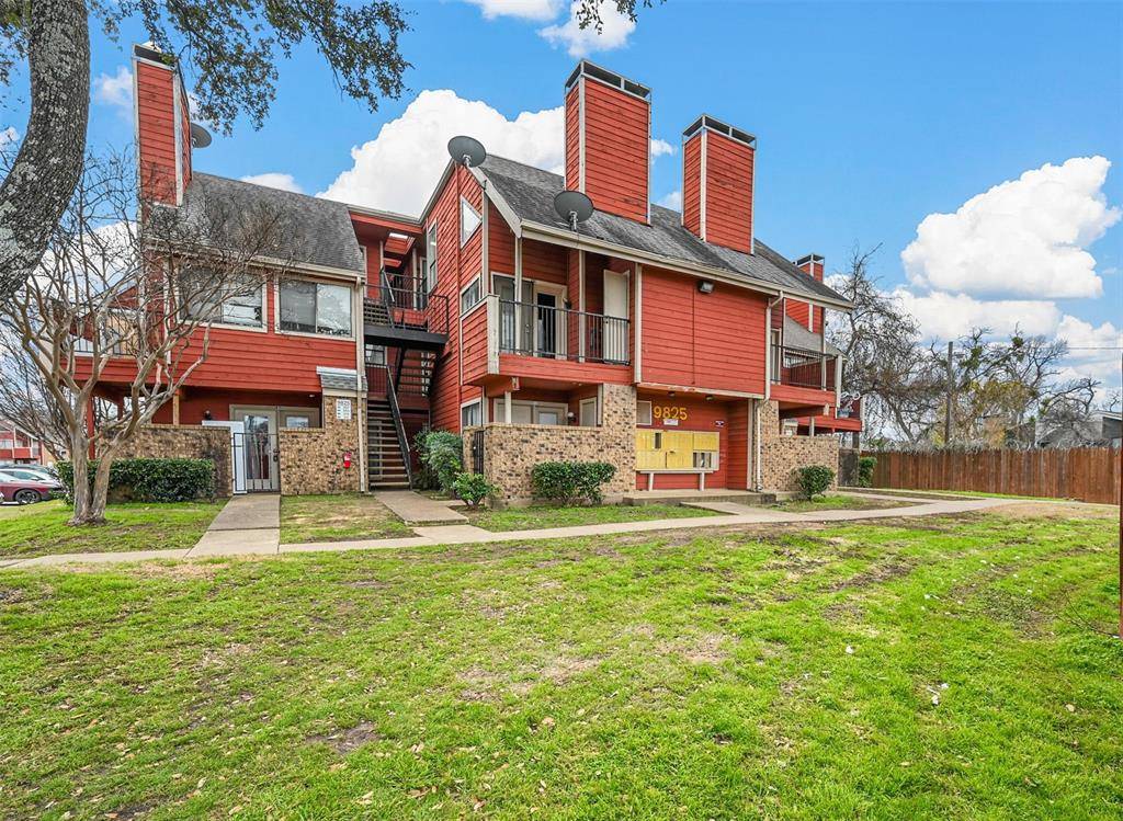 Dallas, TX 75243,9825 Walnut Street #206