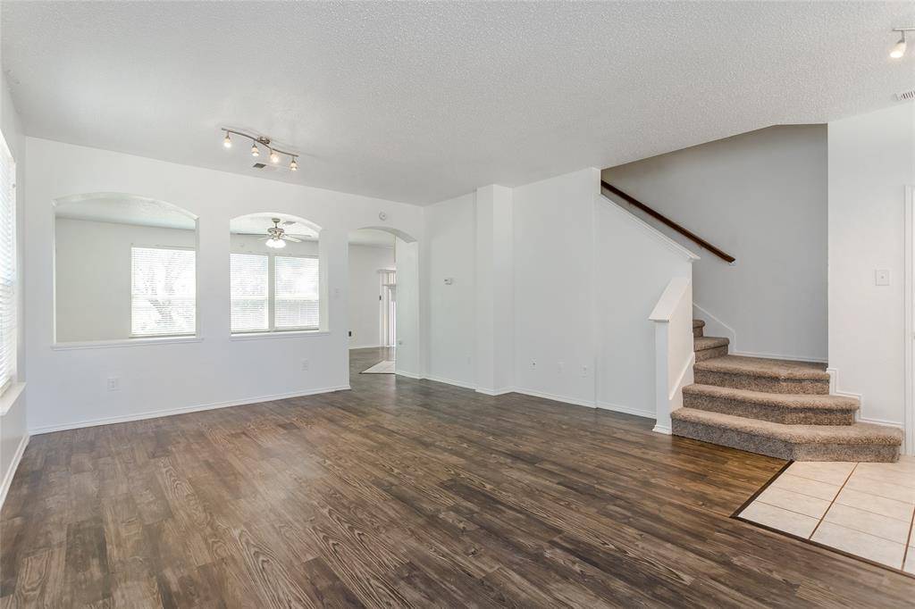 Fort Worth, TX 76140,513 Pineview Lane