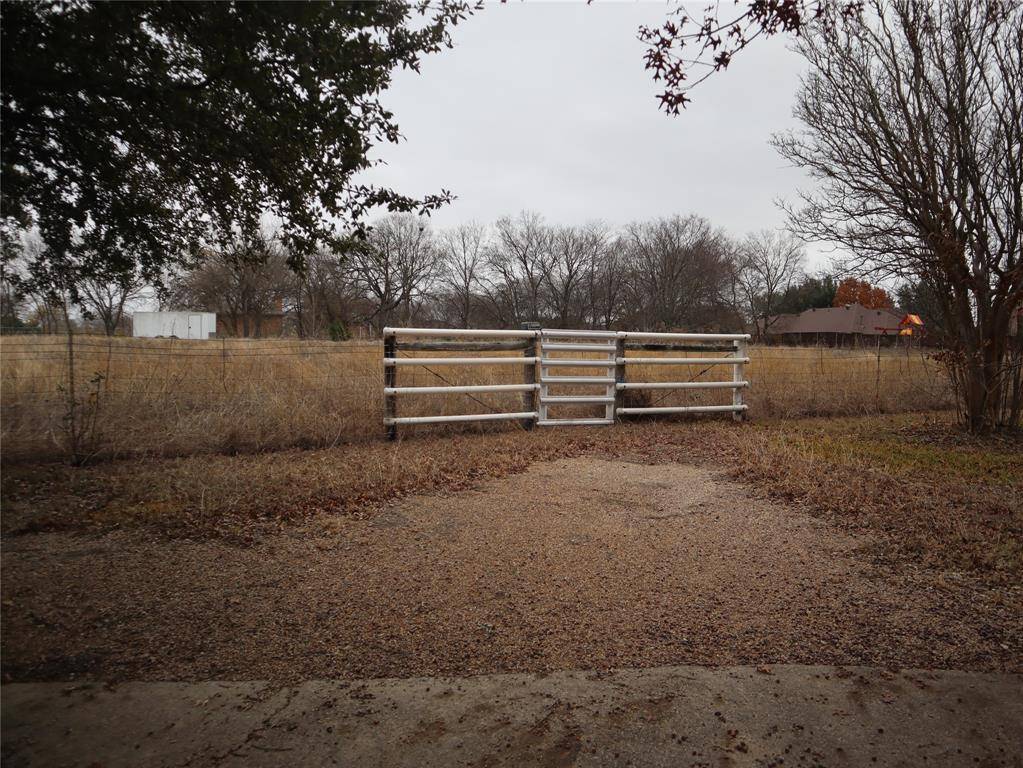 Ovilla, TX 75154,604 E HIGHLAND Road