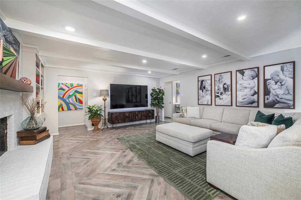 Fort Worth, TX 76133,5809 Rayburn Drive