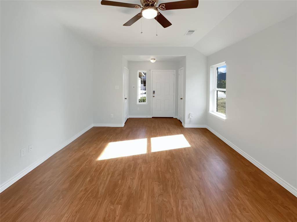 Ennis, TX 75119,1702 Blue Jay Drive