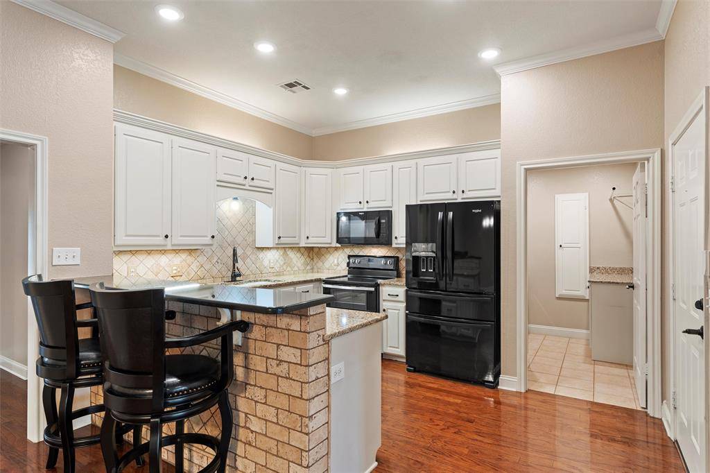 Waco, TX 76710,95 Village Circle