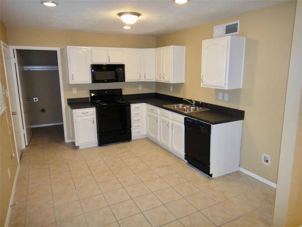 Allen, TX 75002,512 White Oak Street