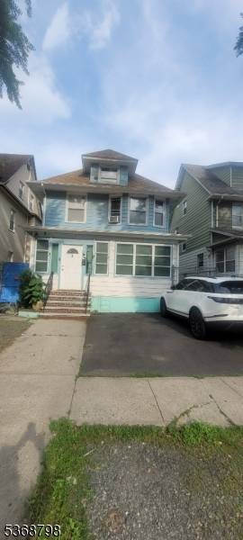 East Orange City, NJ 07018,6 Emerson St