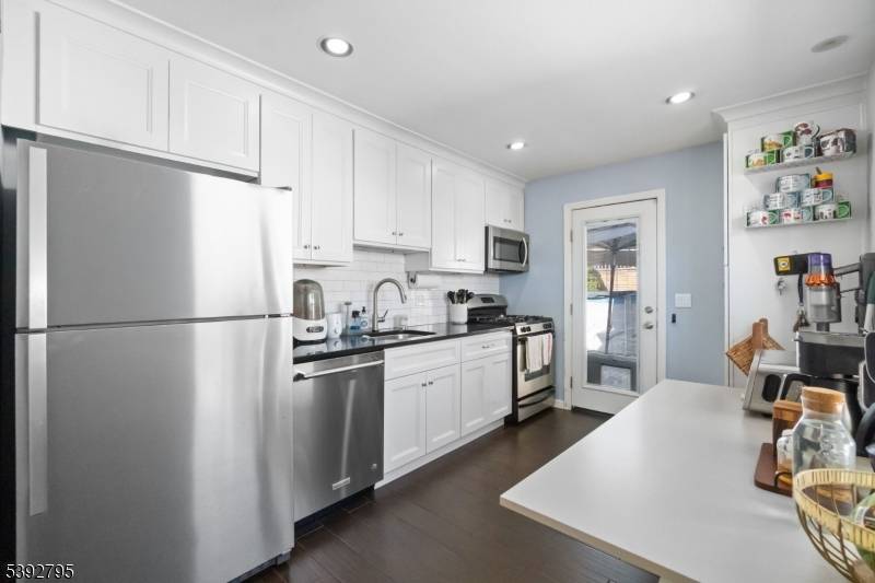 Carlstadt Boro, NJ 07072,340 Marsan Dr