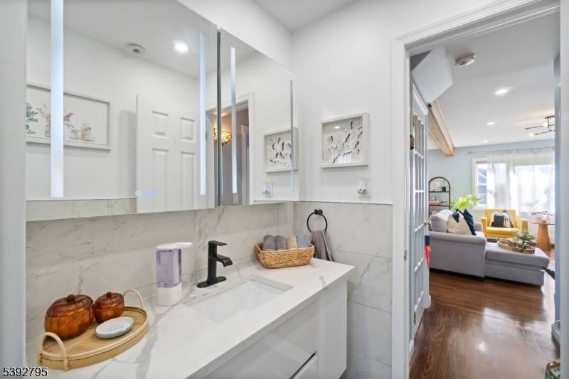 Carlstadt Boro, NJ 07072,340 Marsan Dr