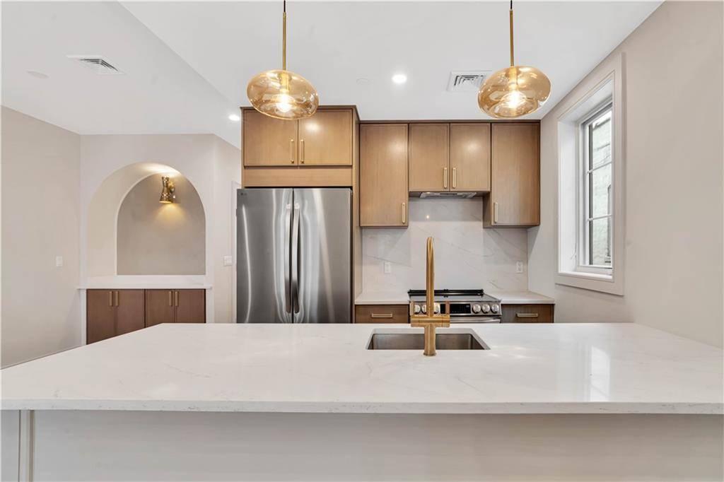 Brooklyn, NY 11209,368 92nd ST #2A