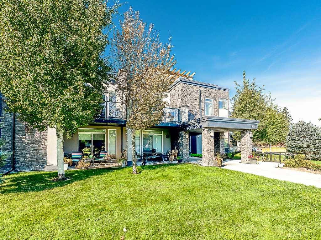 Calgary, AB T2X2A2,15207 1 ST SE #202