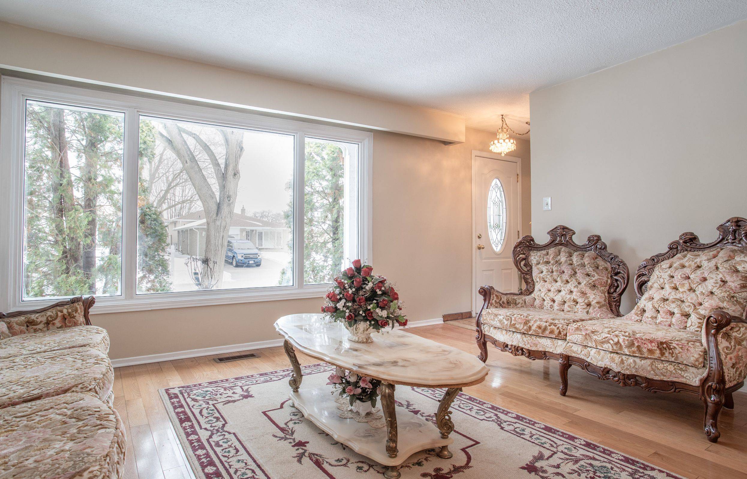 Oshawa, ON L1K 1G9,1273 Belair CRES