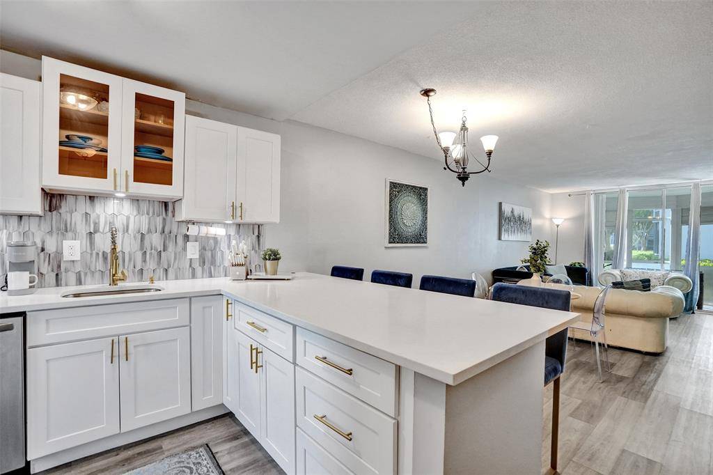 Deerfield Beach, FL 33441,400 SE 10th St #117