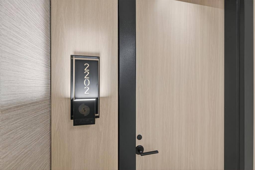 Fort Lauderdale, FL 33304,153 N Seabreeze Blvd #2202-S