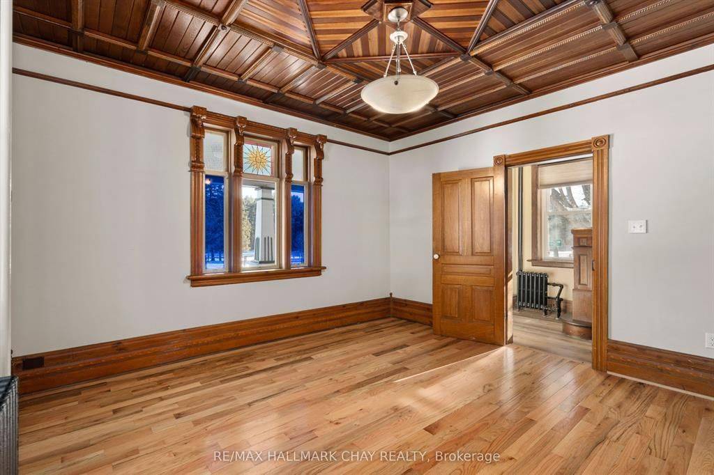 Springwater, ON L0L 1V0,4514 Penetanguishene RD