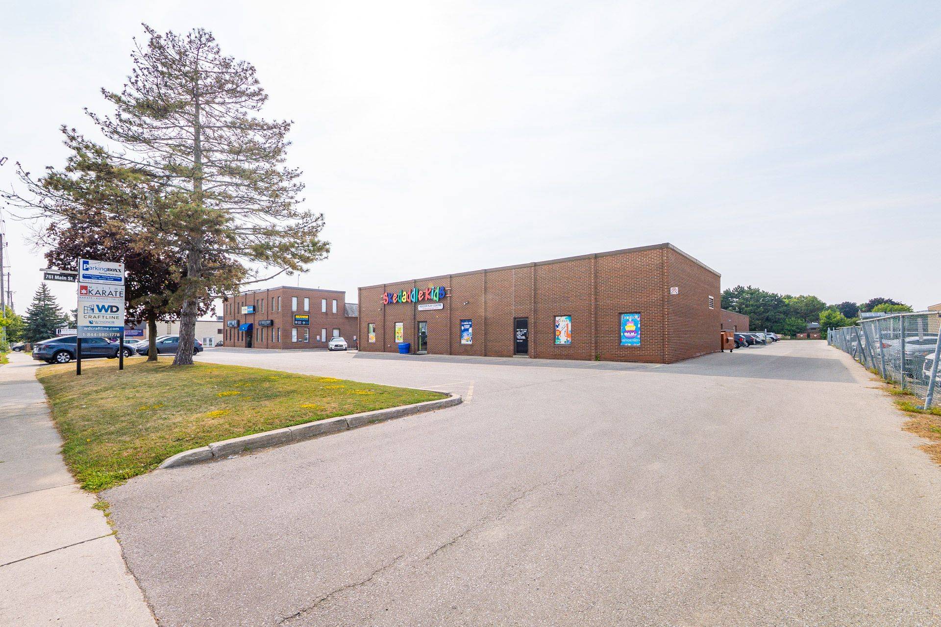 Milton, ON L9T 3Z3,761 Main ST #1