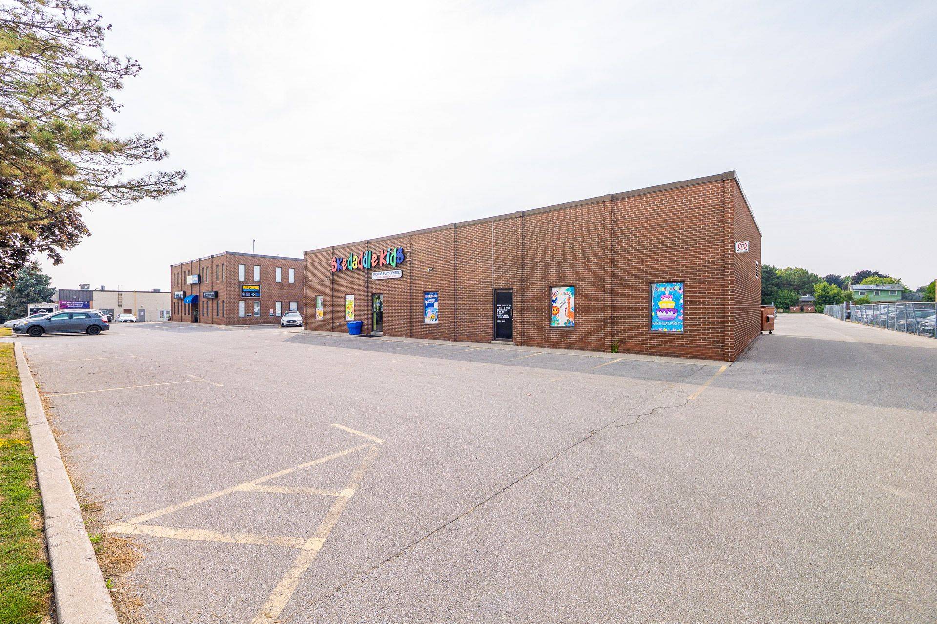 Milton, ON L9T 3Z3,761 Main ST #1