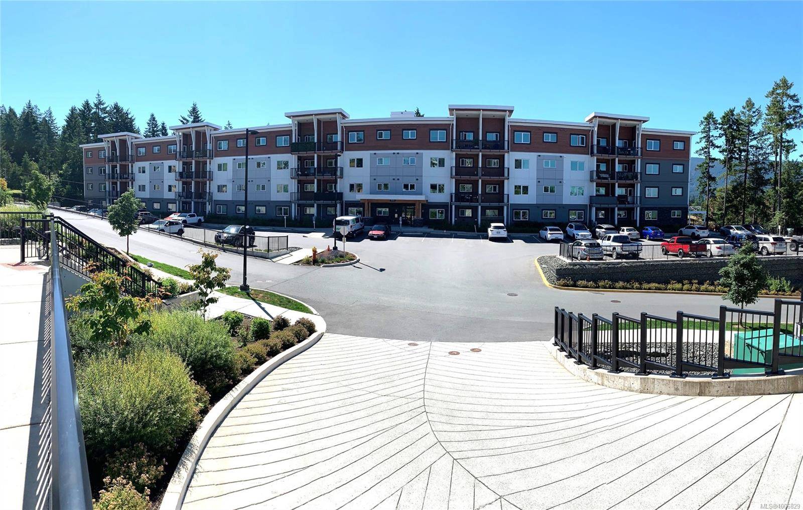 Nanaimo, BC V9T 0M8,4830 Cedar Ridge Pl #306