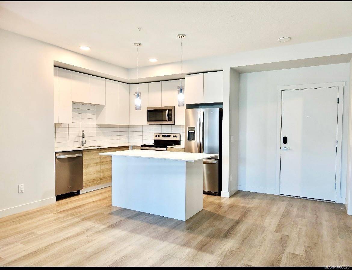 Nanaimo, BC V9T 0M8,4830 Cedar Ridge Pl #306