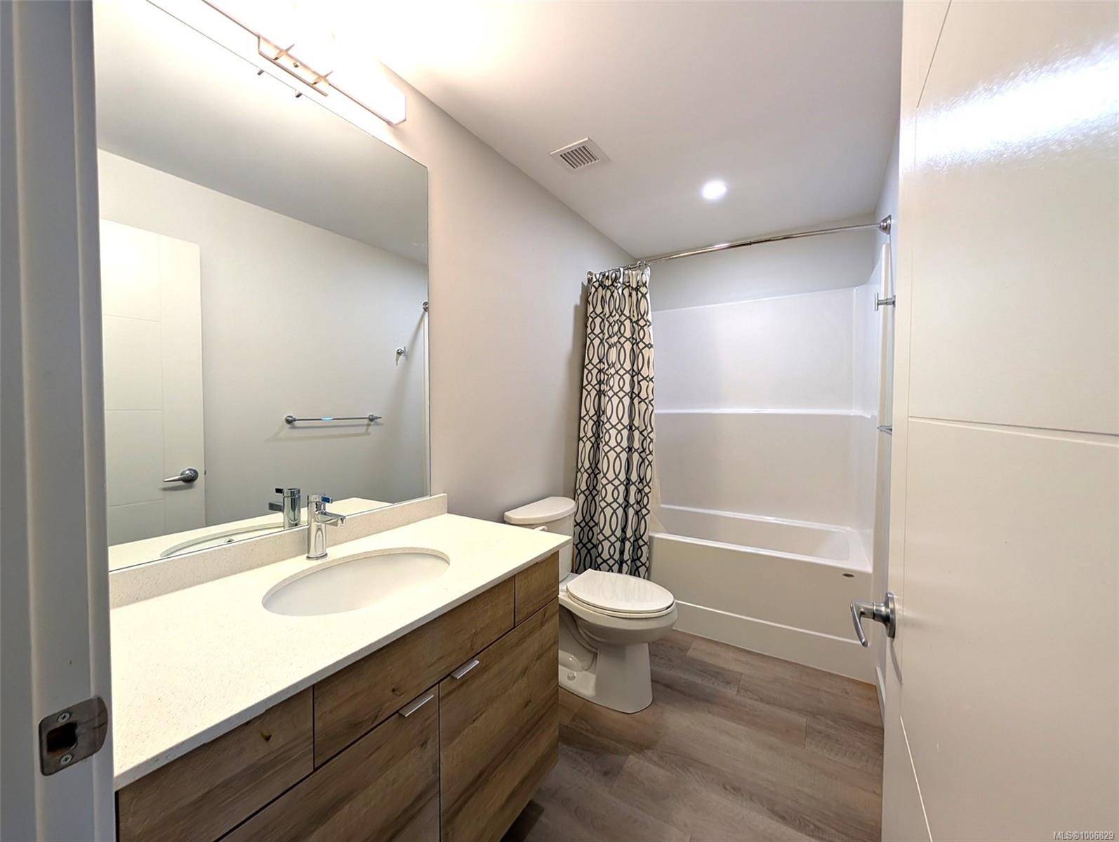 Nanaimo, BC V9T 0M8,4830 Cedar Ridge Pl #306