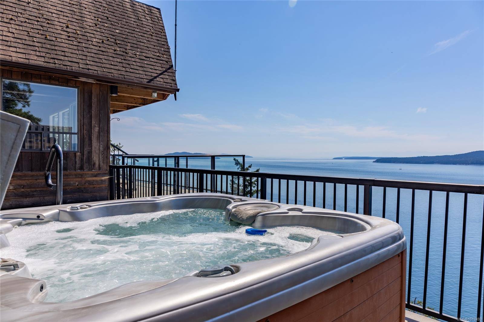 Pender Island, BC V0N 2M2,3829 Cutlass Crt