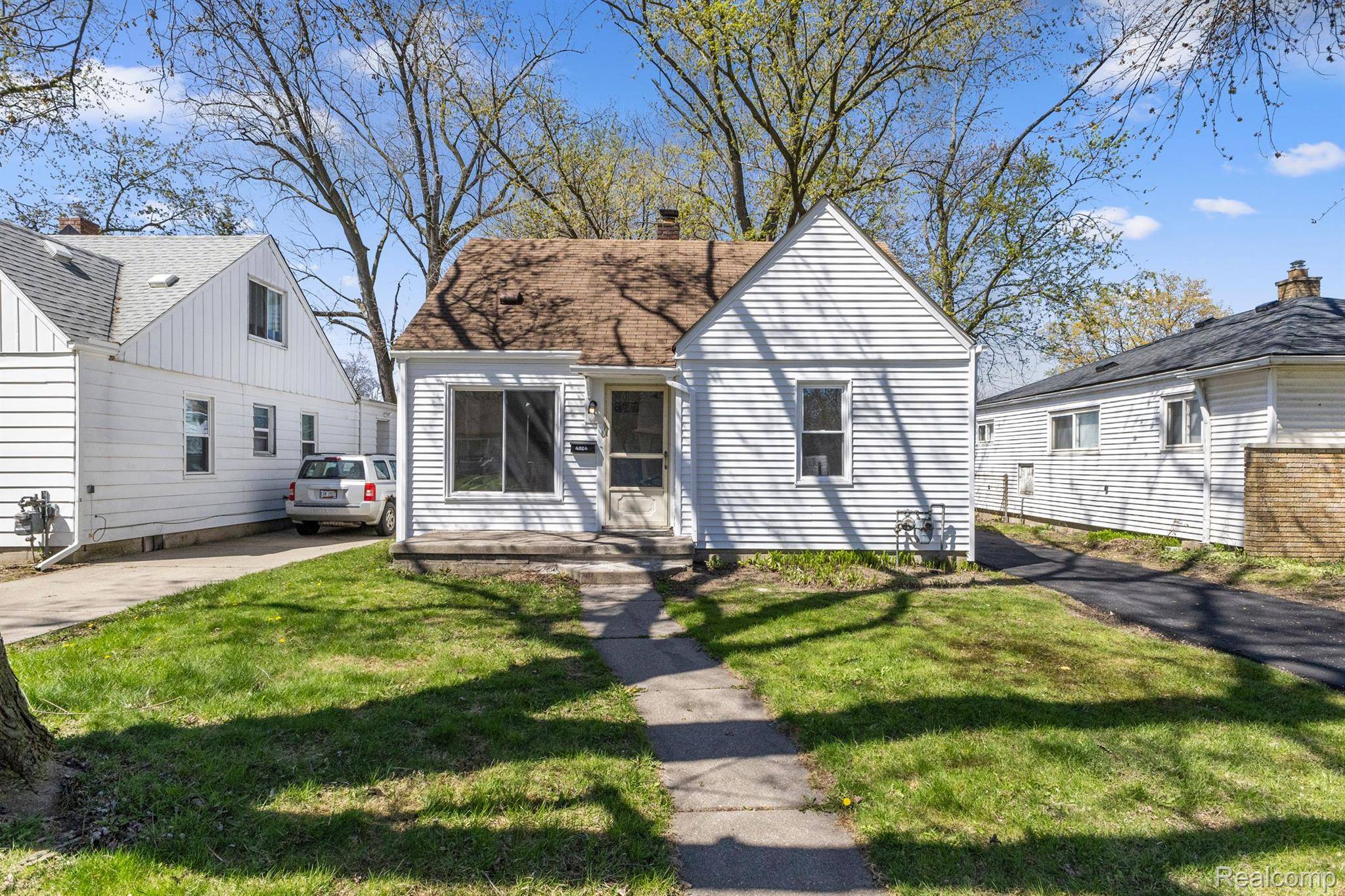 Dearborn Heights, MI 48125,4924 ZIEGLER ST