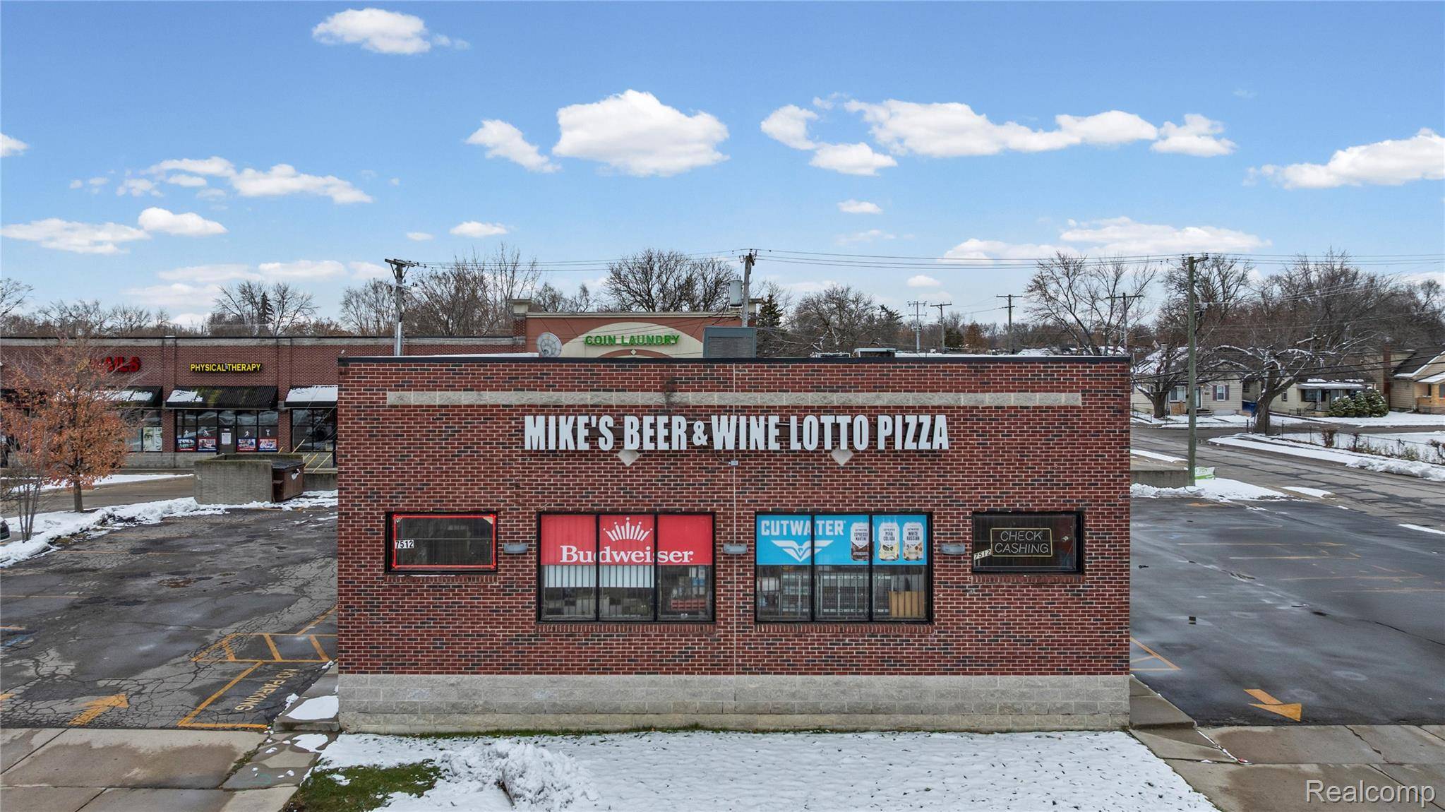 Macomb, MI 48091,7512 9 Mile E