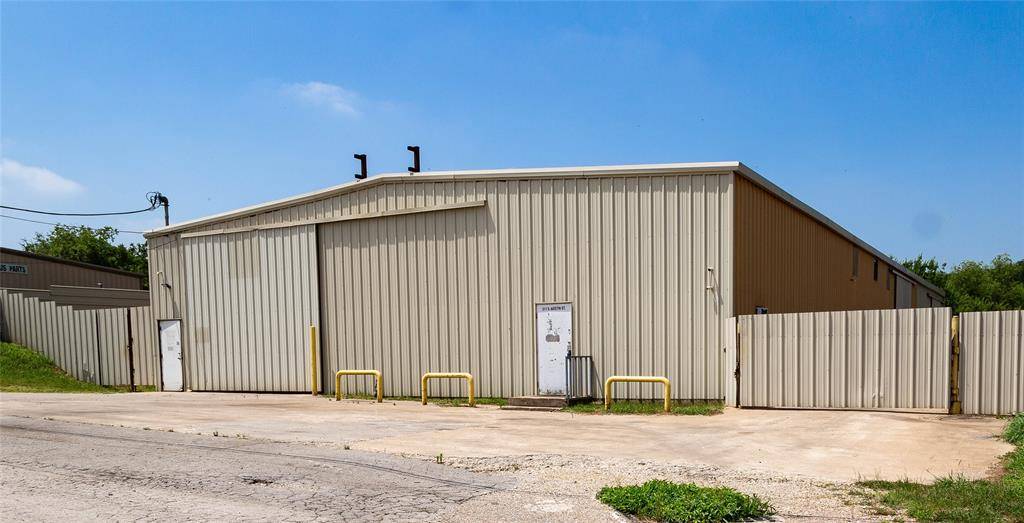 Hutchins, TX 75141,211 S Austin Street