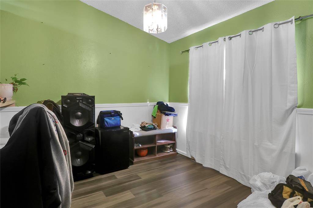 Arlington, TX 76018,5400 Creek Valley Drive