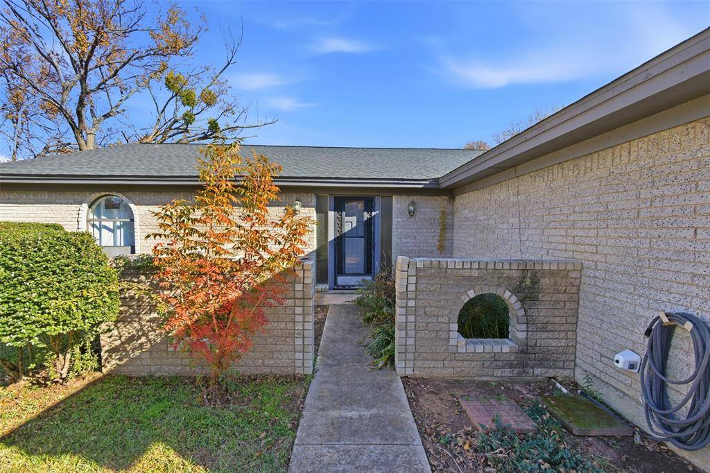 Burleson, TX 76028,2065 Trailwood Drive W