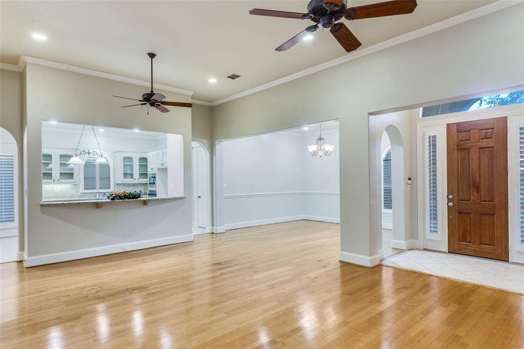 Fort Worth, TX 76109,4248 Oak Park Court