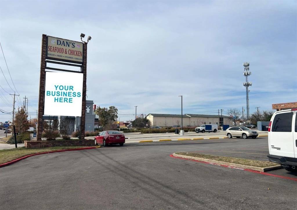 Lancaster, TX 75146,3215 W Pleasant Run Road #200