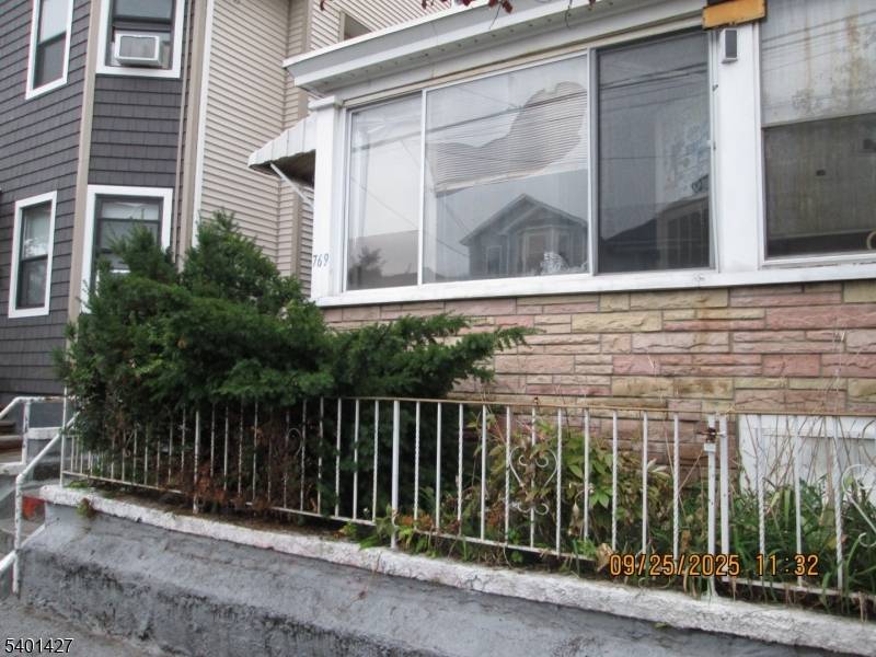 Paterson City, NJ 07504,767 E 26Th St