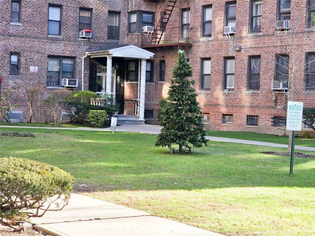 Brooklyn, NY 11235,2465 Haring ST #4F