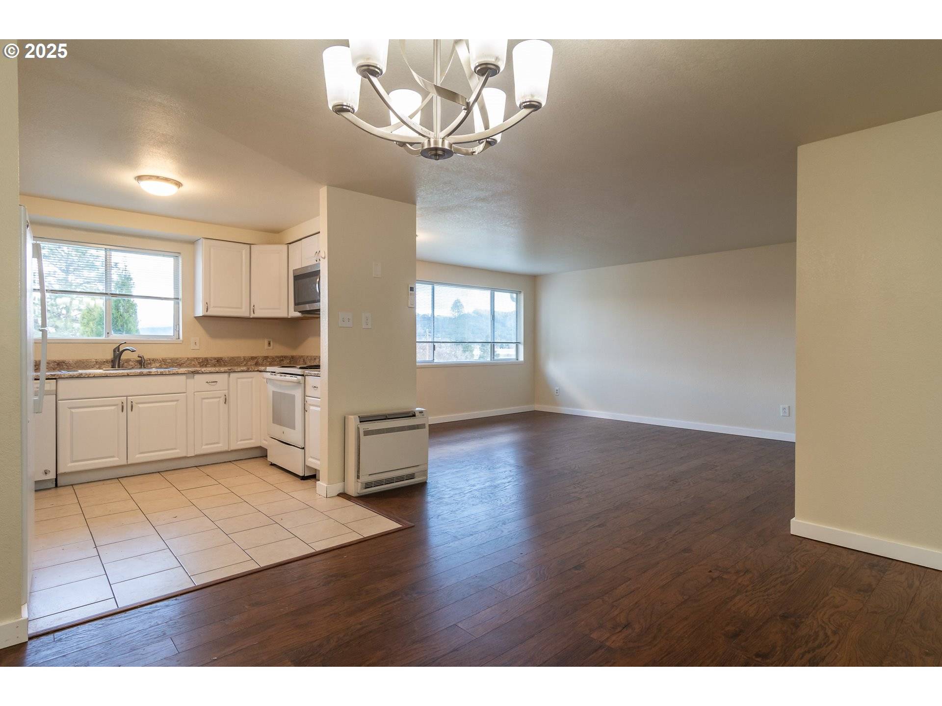 Sutherlin, OR 97479,341 ASH ST