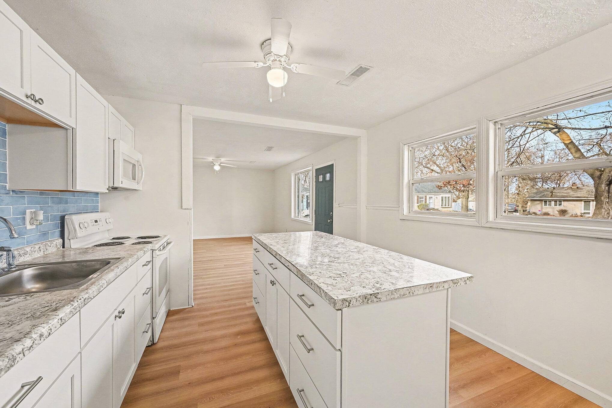 Kalamazoo, MI 49004,1042 Darwood AVE