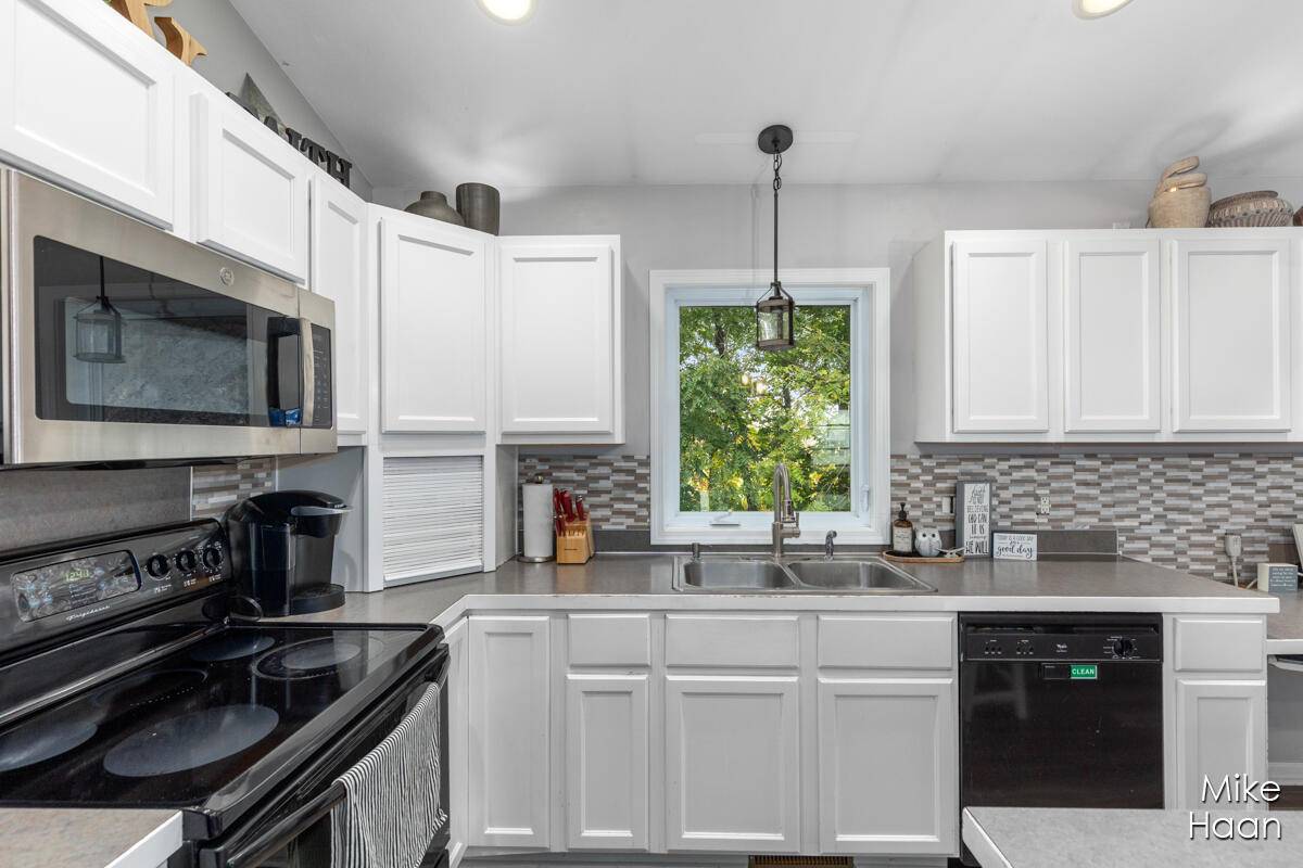 Hudsonville, MI 49426,6487 36th AVE