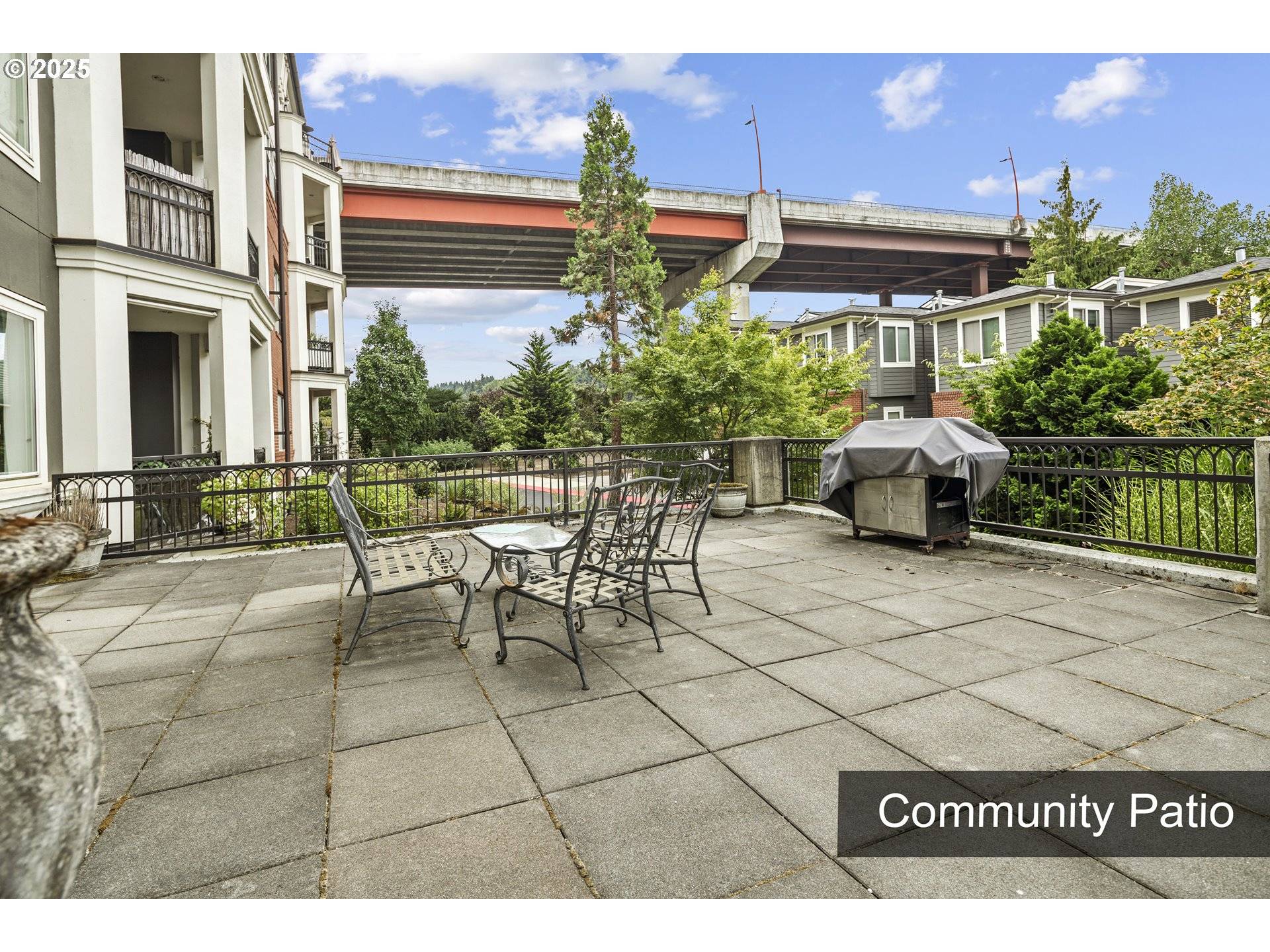 Portland, OR 97202,196 SE Spokane st #110