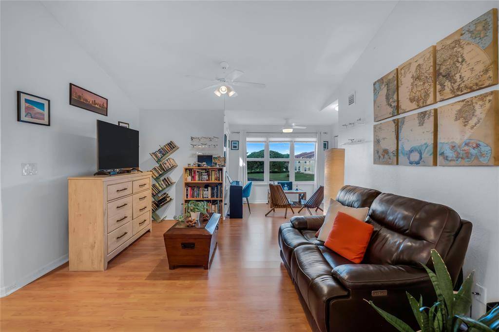 Plantation, FL 33325,731 Vista Isles Dr #1527