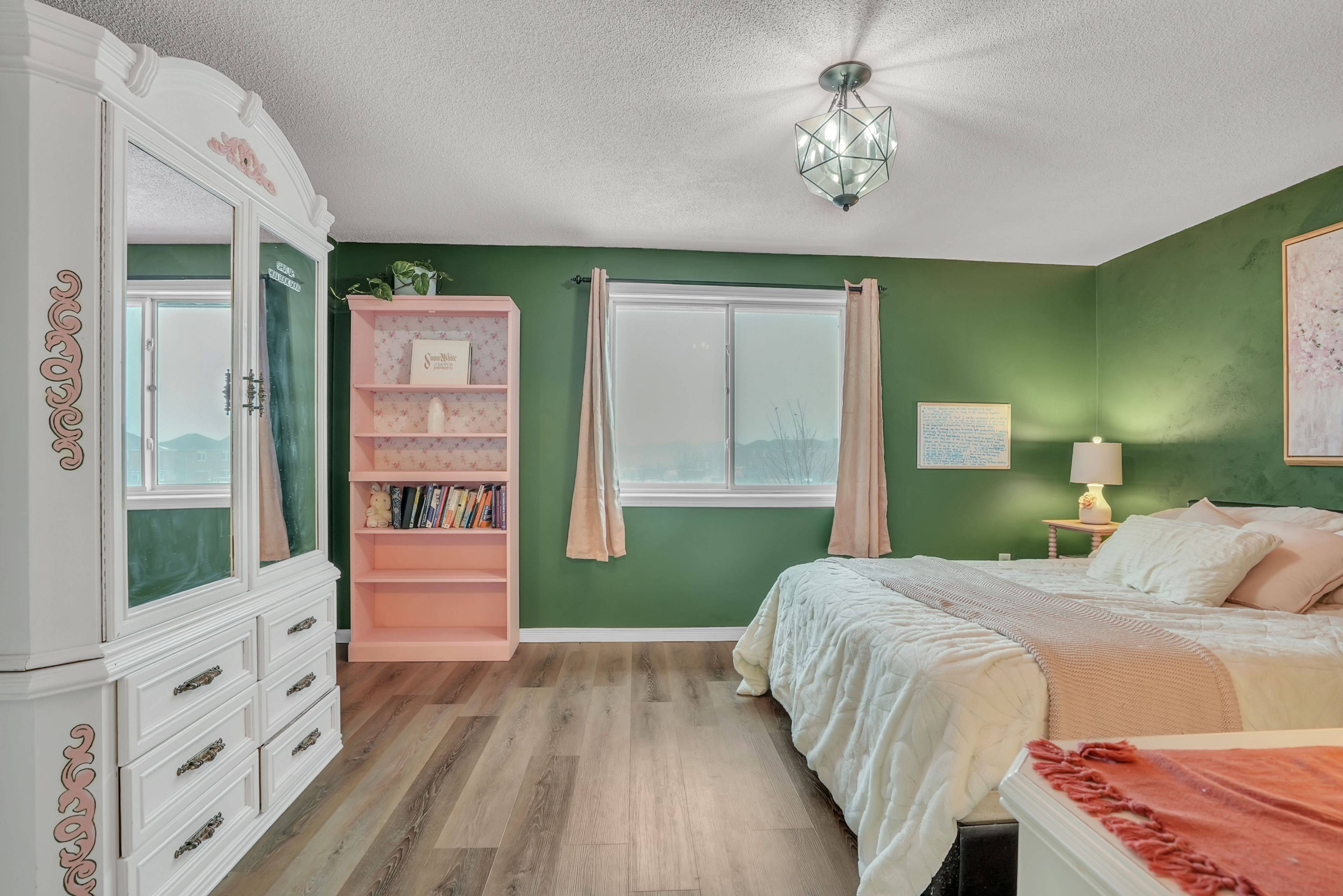 Innisfil, ON L9S 0B5,2021 Swan ST