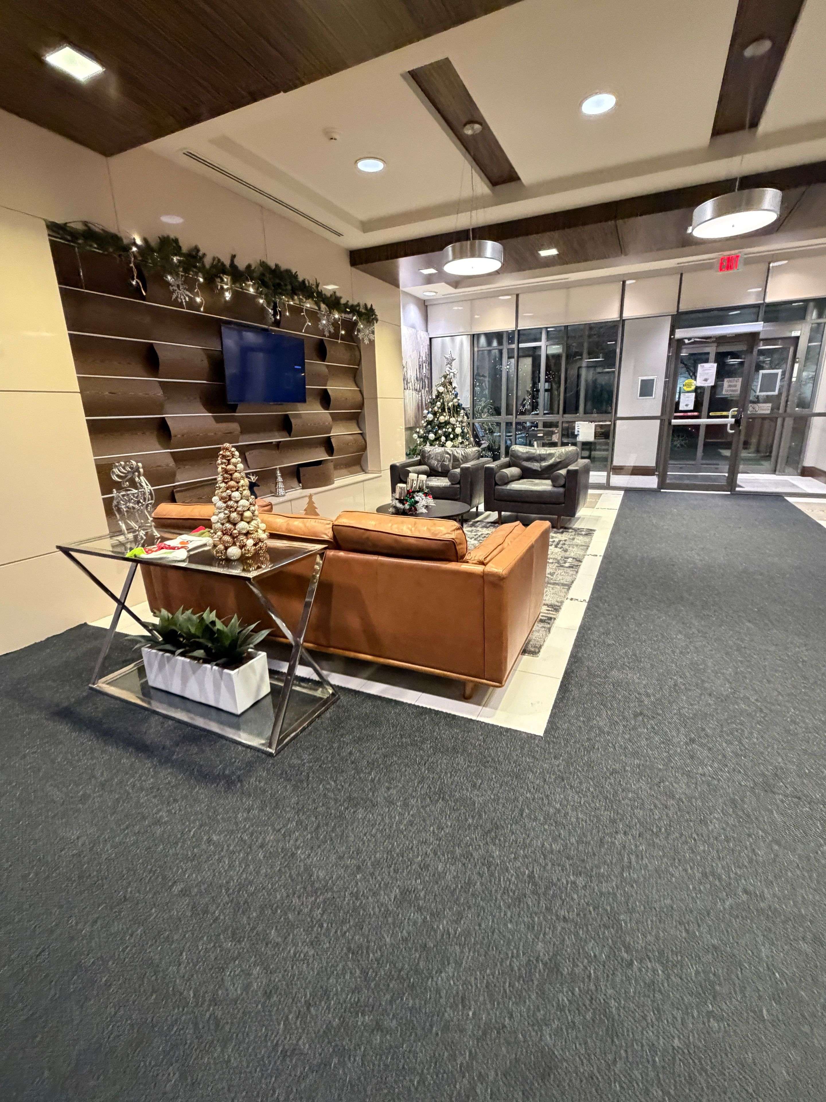 Mississauga, ON L5B 0K6,339 Rathburn RD W #918