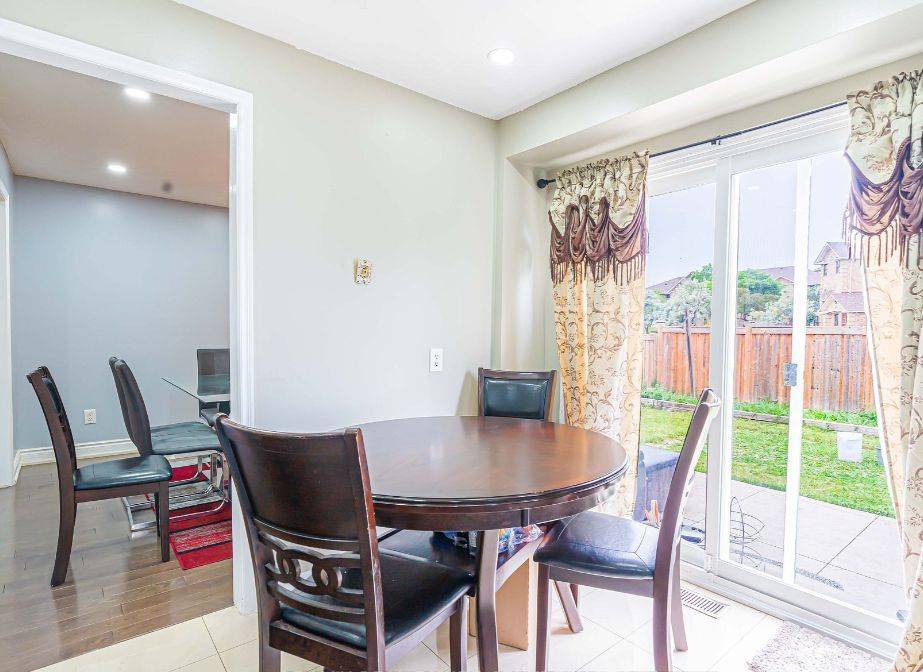 Brampton, ON L6S 4H2,72 Norma CRES