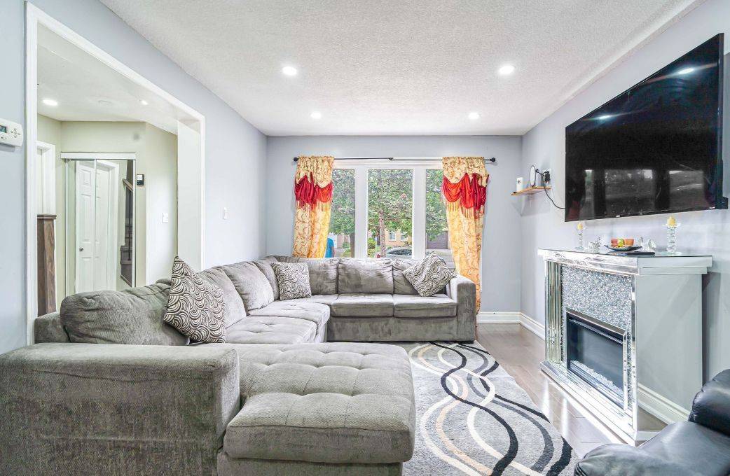 Brampton, ON L6S 4H2,72 Norma CRES