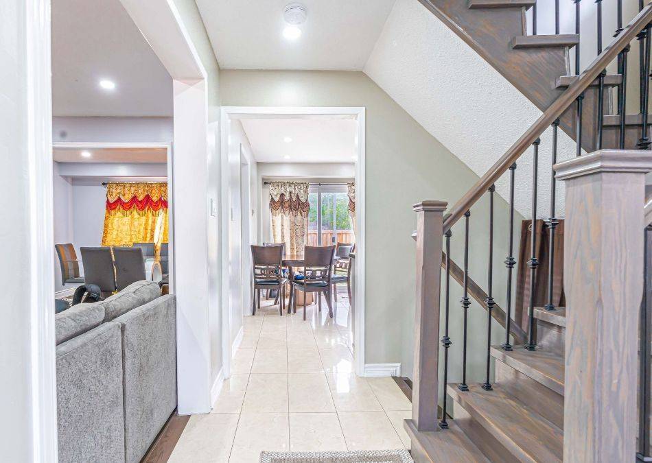 Brampton, ON L6S 4H2,72 Norma CRES