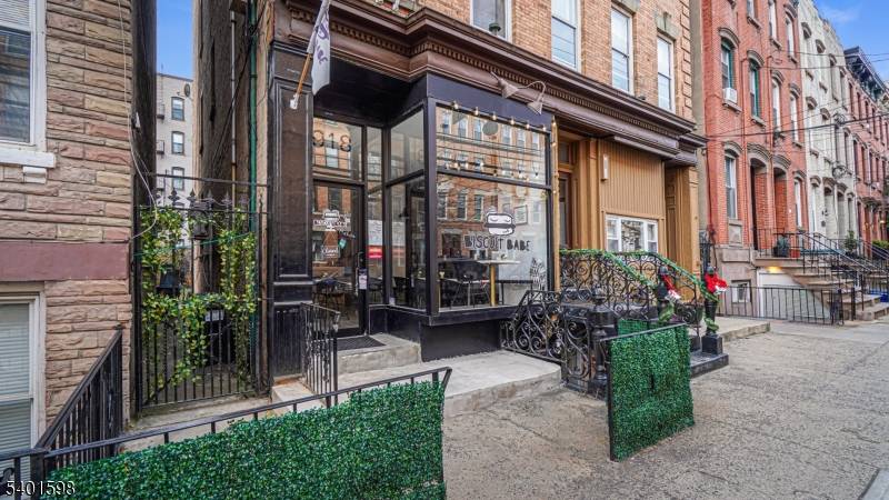 Hoboken City, NJ 07030,918 Willow Ave