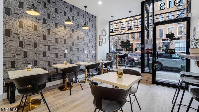 Hoboken City, NJ 07030,918 Willow Ave